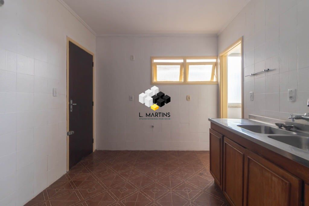 img196421780