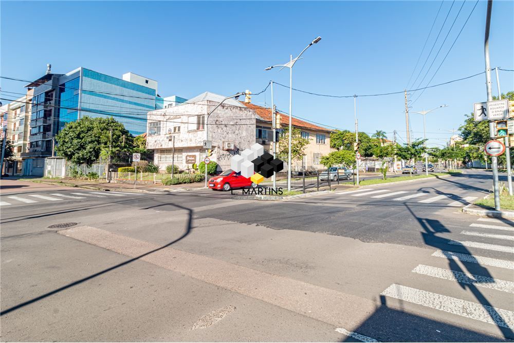 Prédio comercial/residencial à venda  no Cristo Redentor - Porto Alegre, RS. Imóveis