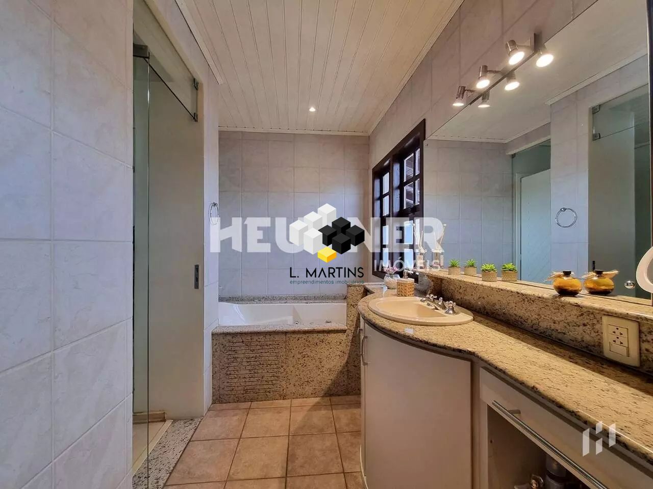 Casa, 4 quartos, 219 m² - Foto 19