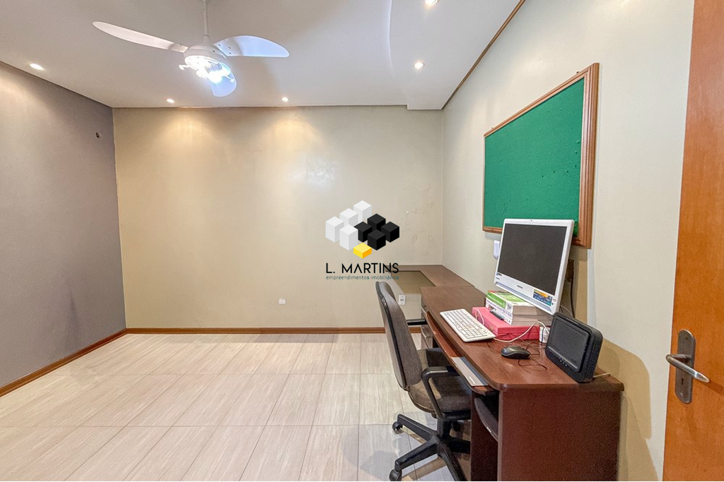 Casa, 3 quartos, 210 m² - Foto 37