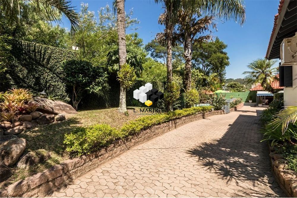 Casa de 4 quartos, 525m² no bairro Jardim Sabará, em Porto Alegre | Eu Corretor