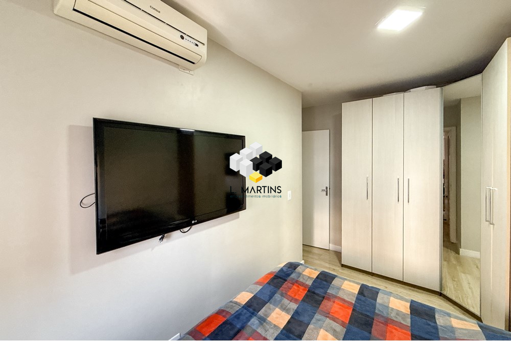 Apartamento com 2 Dormitórios à venda, 52 m² por R$ 220.000,00 Apartamento com 2 Dormitórios à venda, 52 m² por R$ 220.000,00