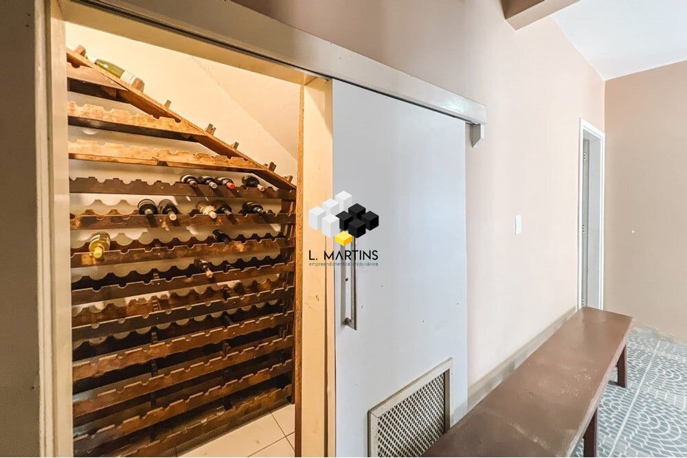 Casa de 4 quartos, 300m² no bairro São Luis, em Canoas | Eu Corretor