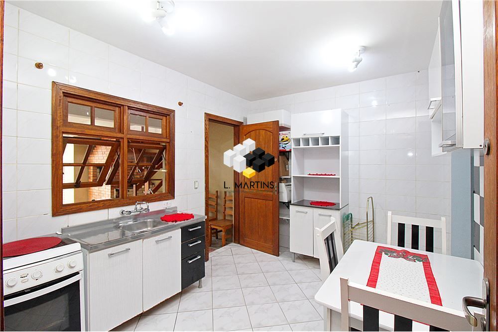 Casa de 3 quartos, 198m² no bairro Medianeira, em Porto Alegre | Eu Corretor