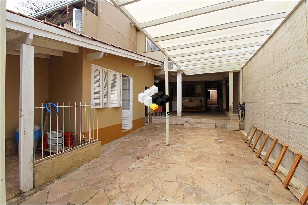 Casa de 3 quartos, 198m² no bairro Medianeira, em Porto Alegre | Eu Corretor