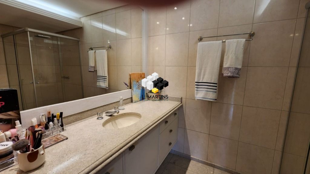 Apartamento de 3 quartos, 206m² no bairro Menino Deus, em Porto Alegre | Eu Corretor