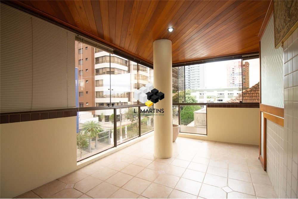 Apartamento à venda com 3 quartos, 158m² - Foto 20