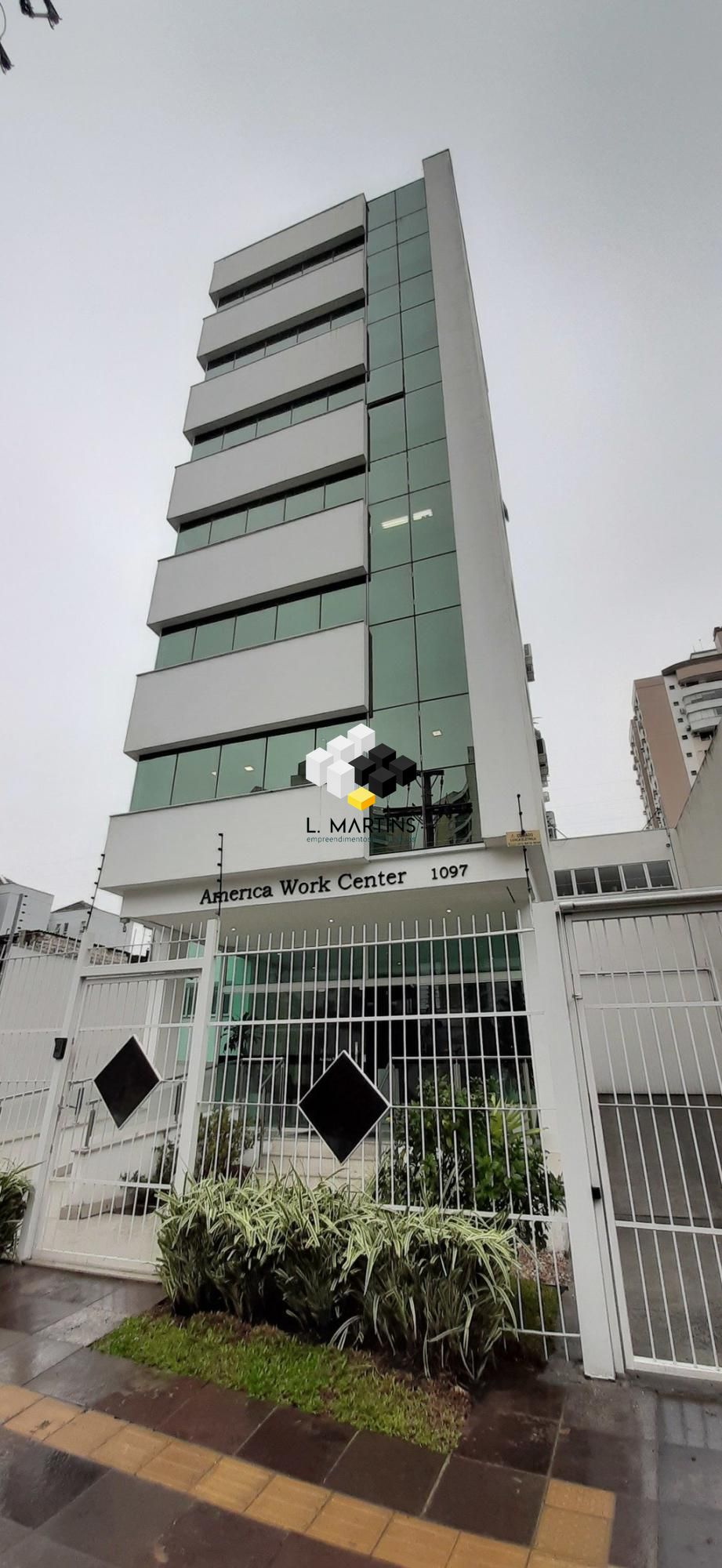 Sala comercial à venda  no Menino Deus - Porto Alegre, RS. Imóveis