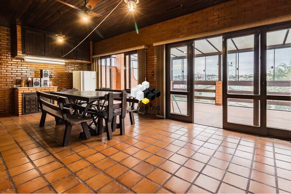 Casa de 3 quartos, 380m² no bairro Partenon, em Porto Alegre | Eu Corretor