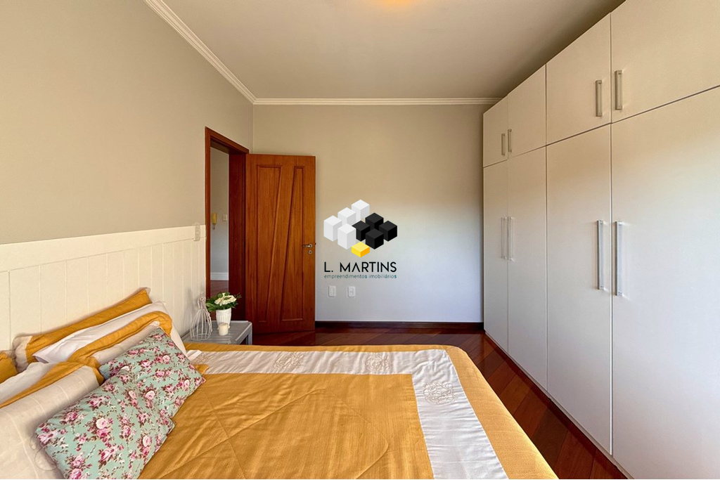Casa à venda com 4 quartos, 328m² - Foto 64