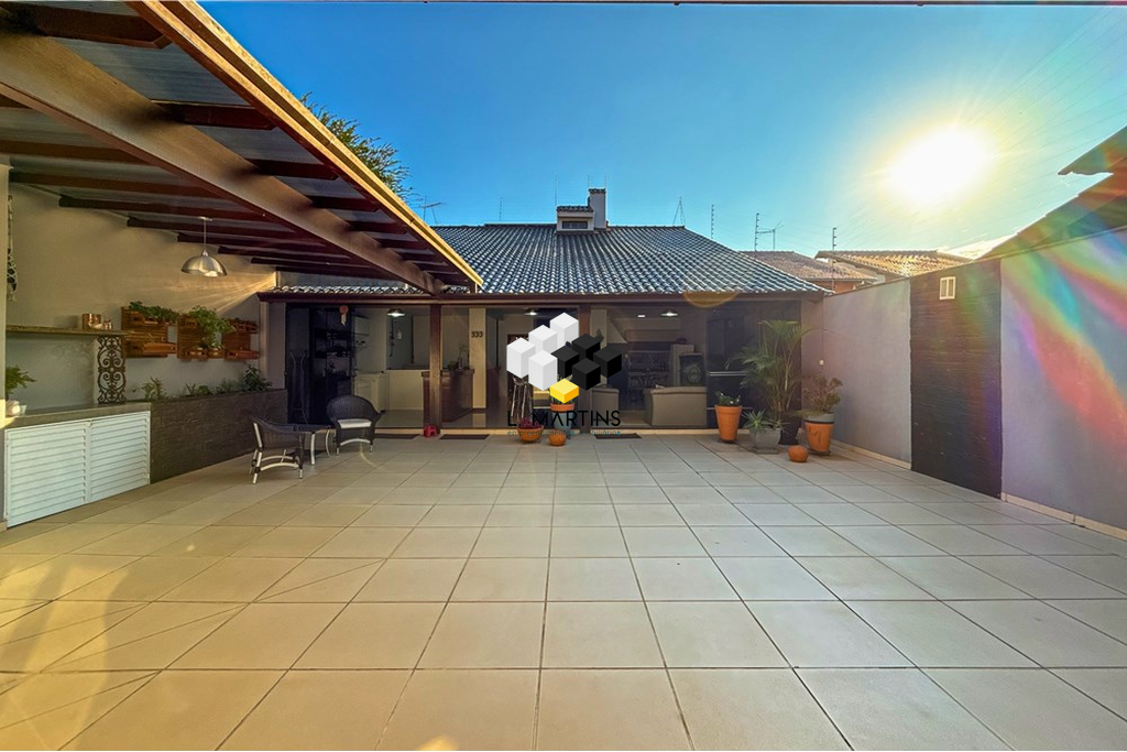 Casa à venda com 4 quartos, 328m² - Foto 11