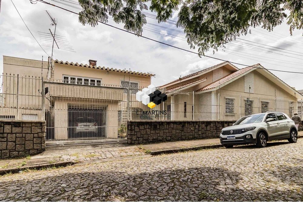 Casa à venda  no Vila Ipiranga - Porto Alegre, RS. Imóveis