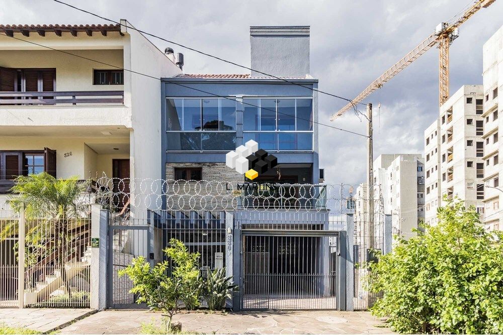 Casa à venda  no Jardim Itu - Porto Alegre, RS. Imóveis