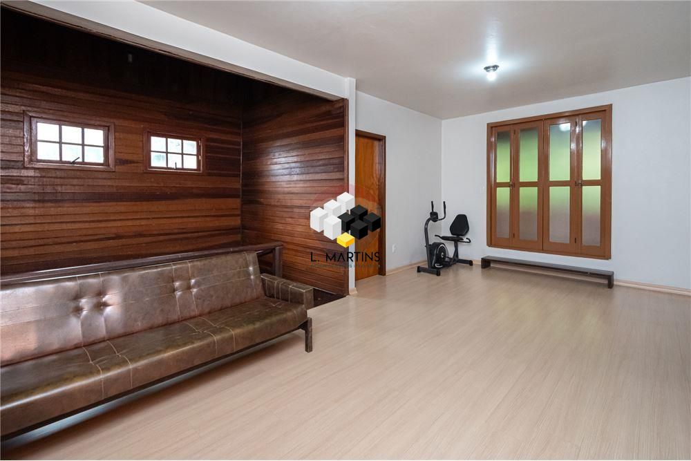 Casa à venda com 4 quartos, 250m² - Foto 30