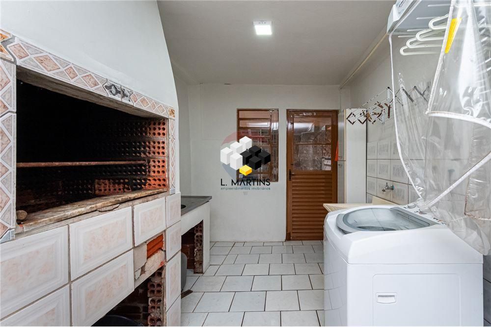 Casa à venda com 4 quartos, 250m² - Foto 17