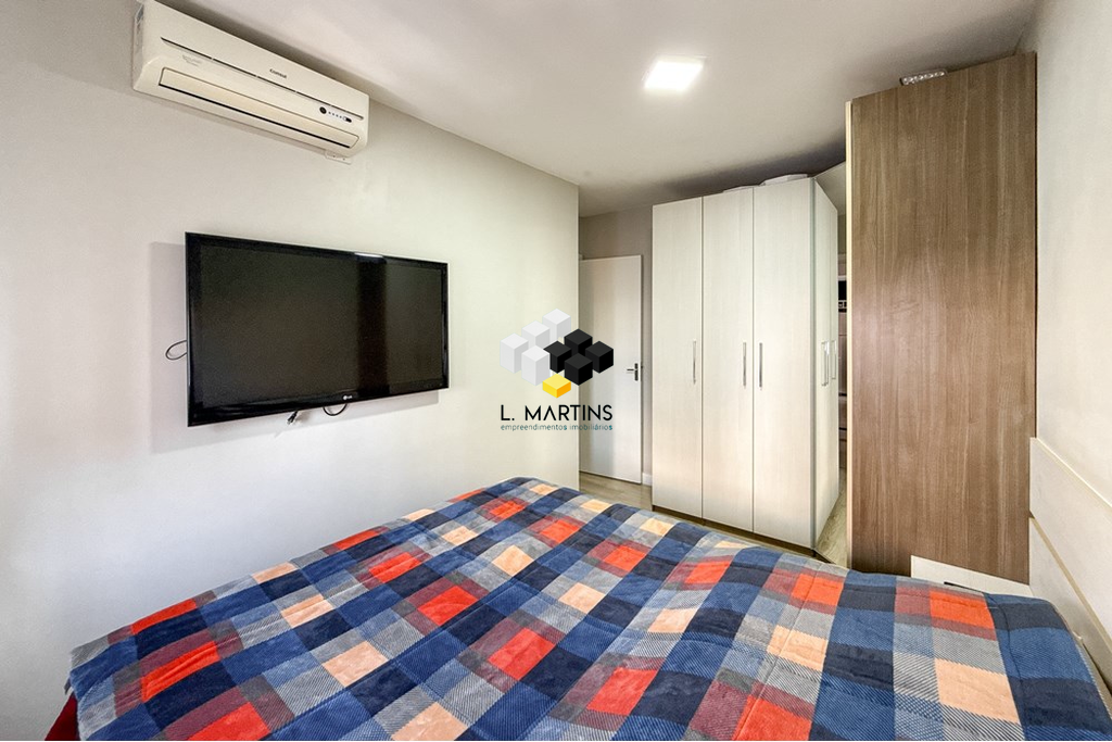 Apartamento com 2 Dormitórios à venda, 52 m² por R$ 220.000,00 Apartamento com 2 Dormitórios à venda, 52 m² por R$ 220.000,00