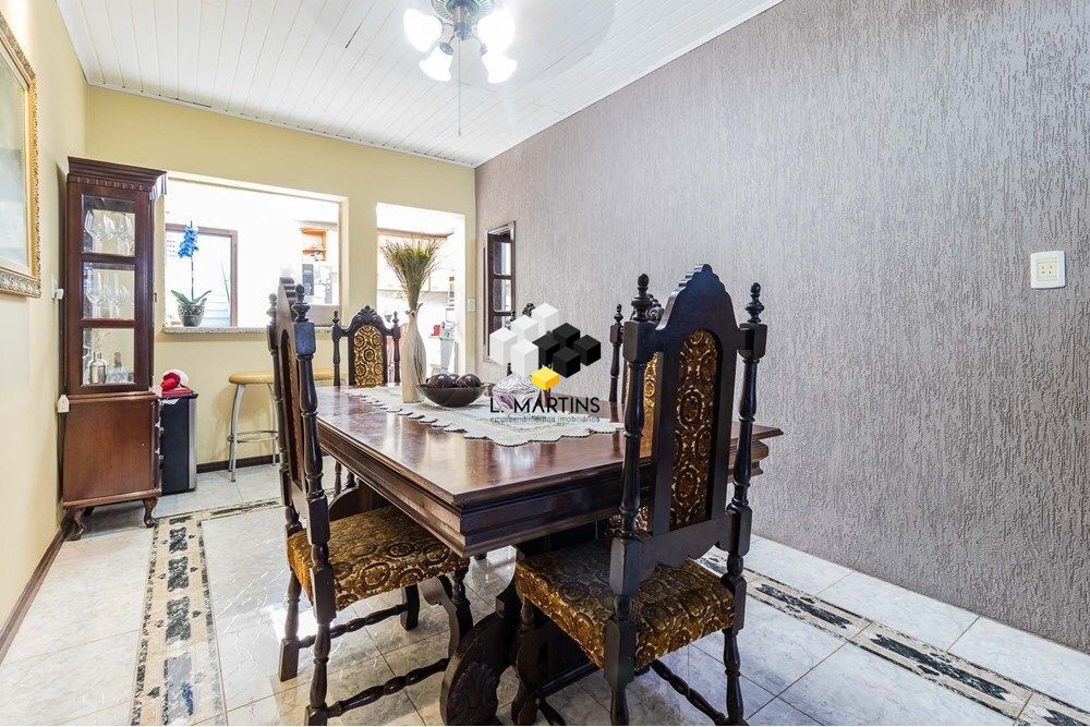 Casa de 4 quartos, 216m² no bairro Partenon, em Porto Alegre | Eu Corretor