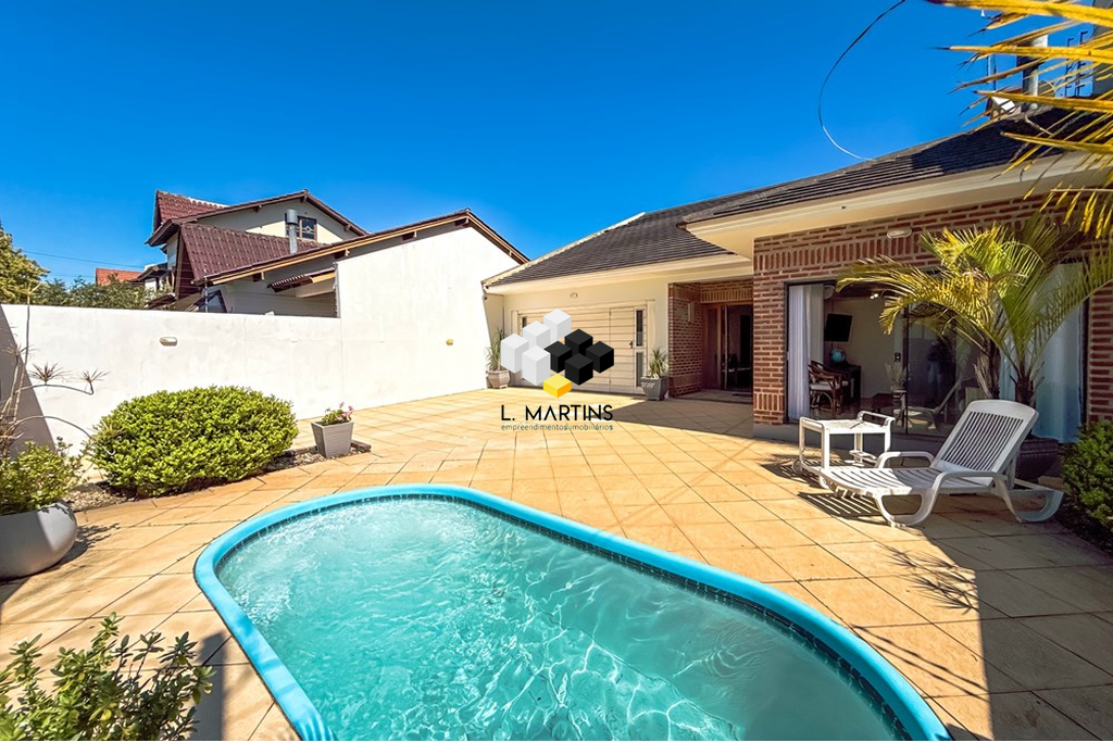 Casa, 3 quartos, 210 m² - Foto 1