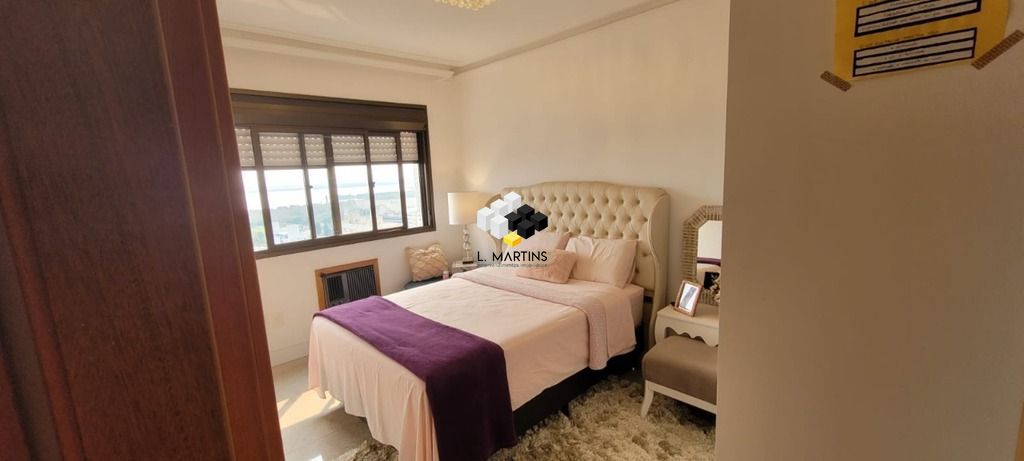 Apartamento de 3 quartos, 206m² no bairro Menino Deus, em Porto Alegre | Eu Corretor