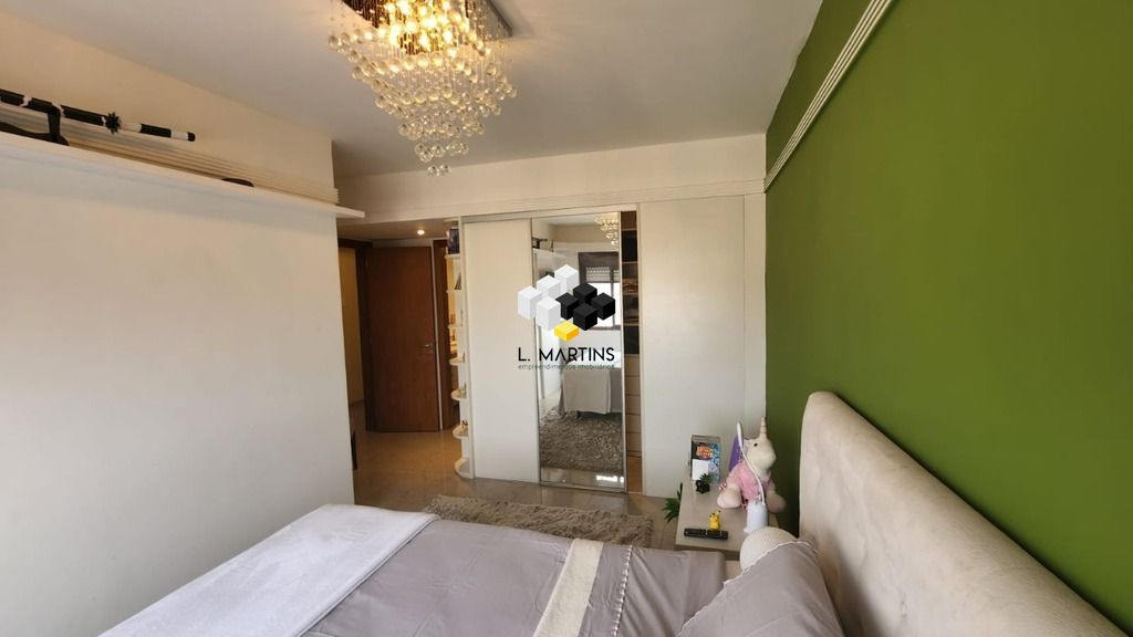 Apartamento de 3 quartos, 206m² no bairro Menino Deus, em Porto Alegre | Eu Corretor