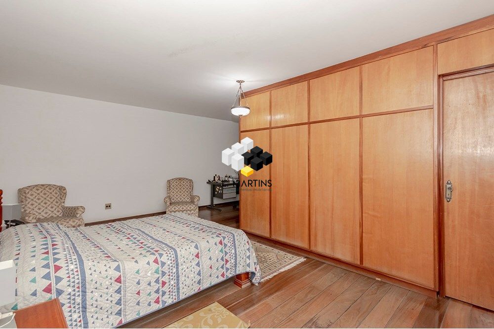 Casa de 4 quartos, 388m² no bairro Jardim Itu, em Porto Alegre | Eu Corretor