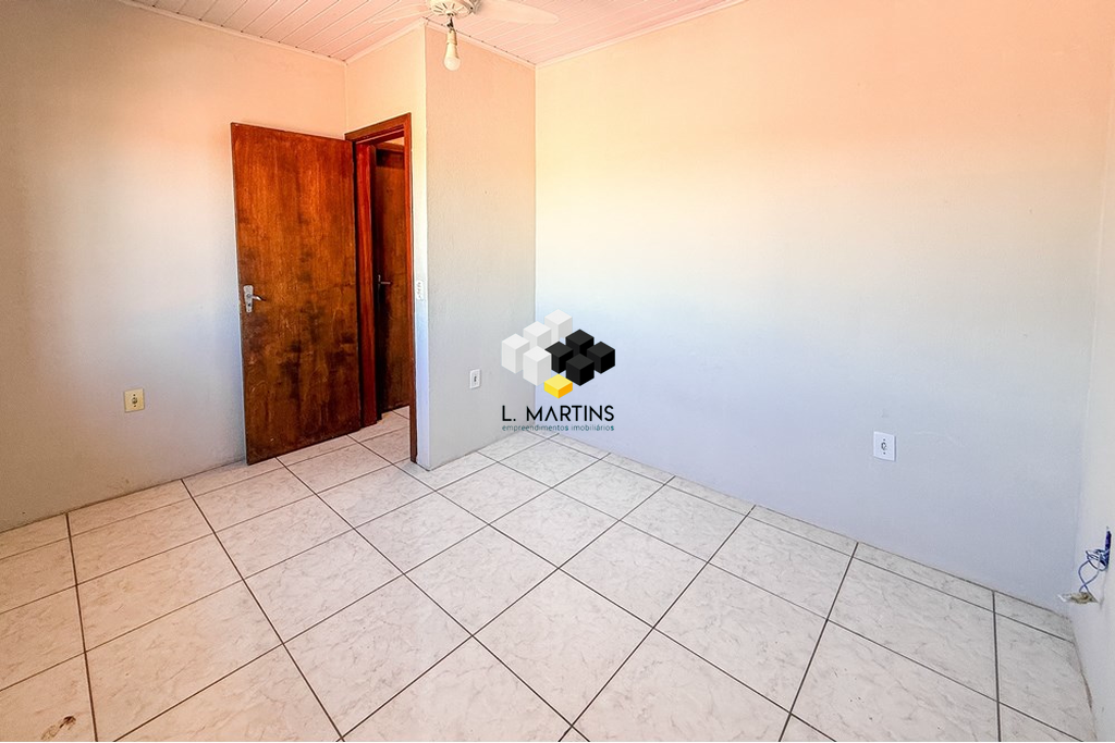 Casa com 2 Dormitórios à venda, 67 m² por R$ 319.000,00 Casa com 2 Dormitórios à venda, 67 m² por R$ 319.000,00