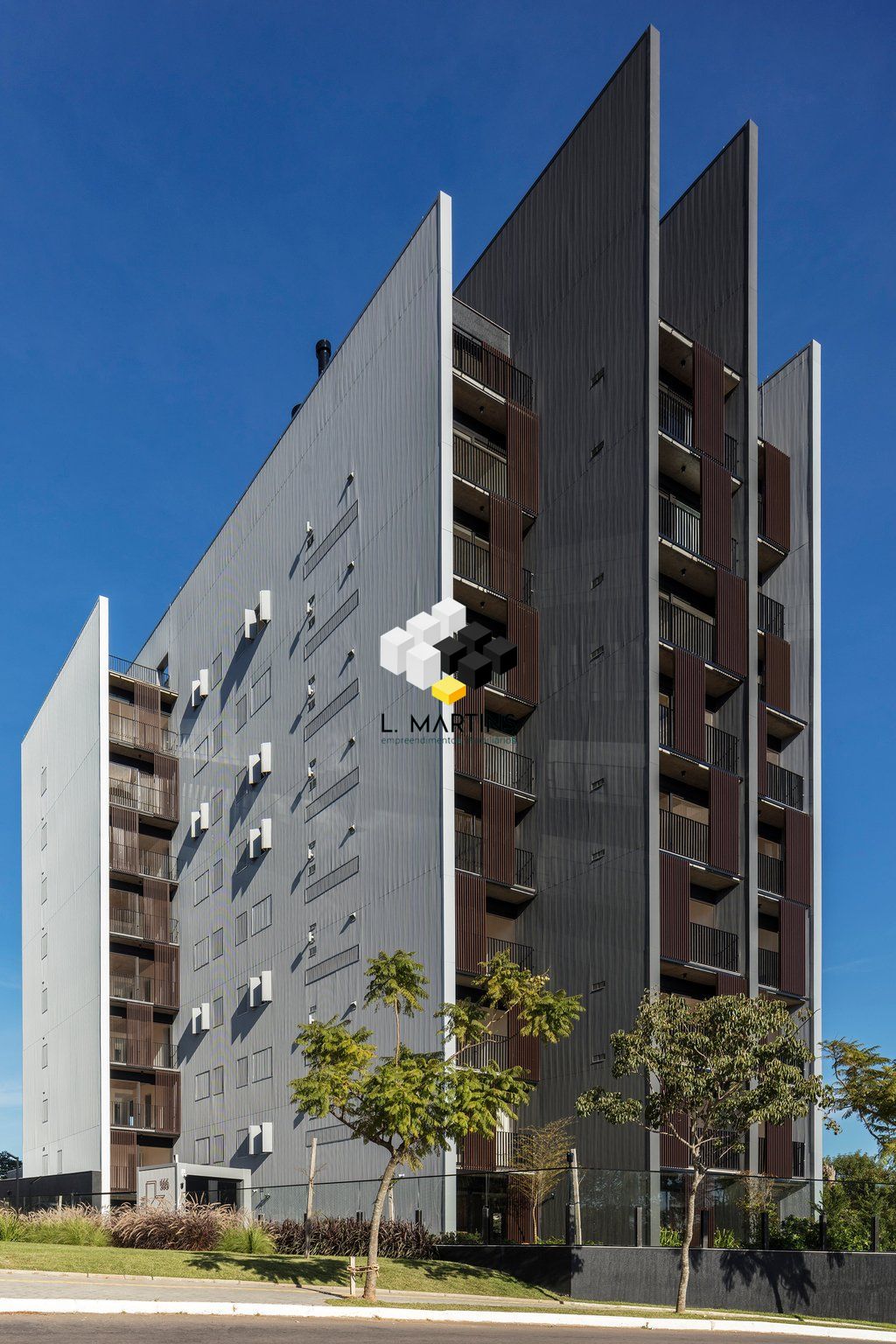 img192408100