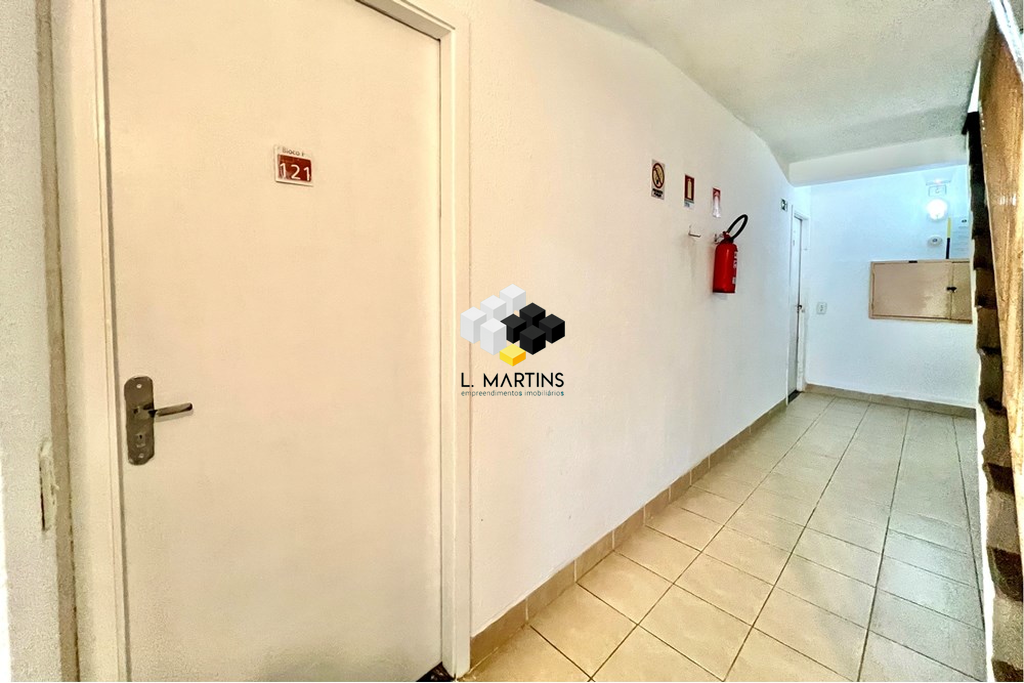 Apartamento à venda com 2 quartos, 42m² - Foto 3