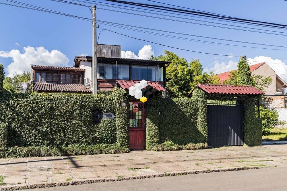 Casa à venda  no Guarujá - Porto Alegre, RS. Imóveis