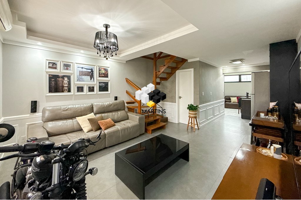 Casa à venda com 2 quartos, 98m² - Foto 1