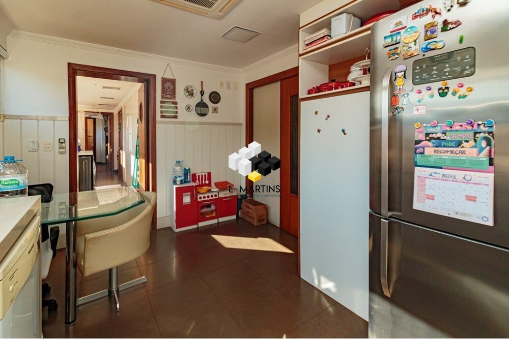 Apartamento de 4 quartos, 328m² no bairro Floresta, em Porto Alegre | Eu Corretor