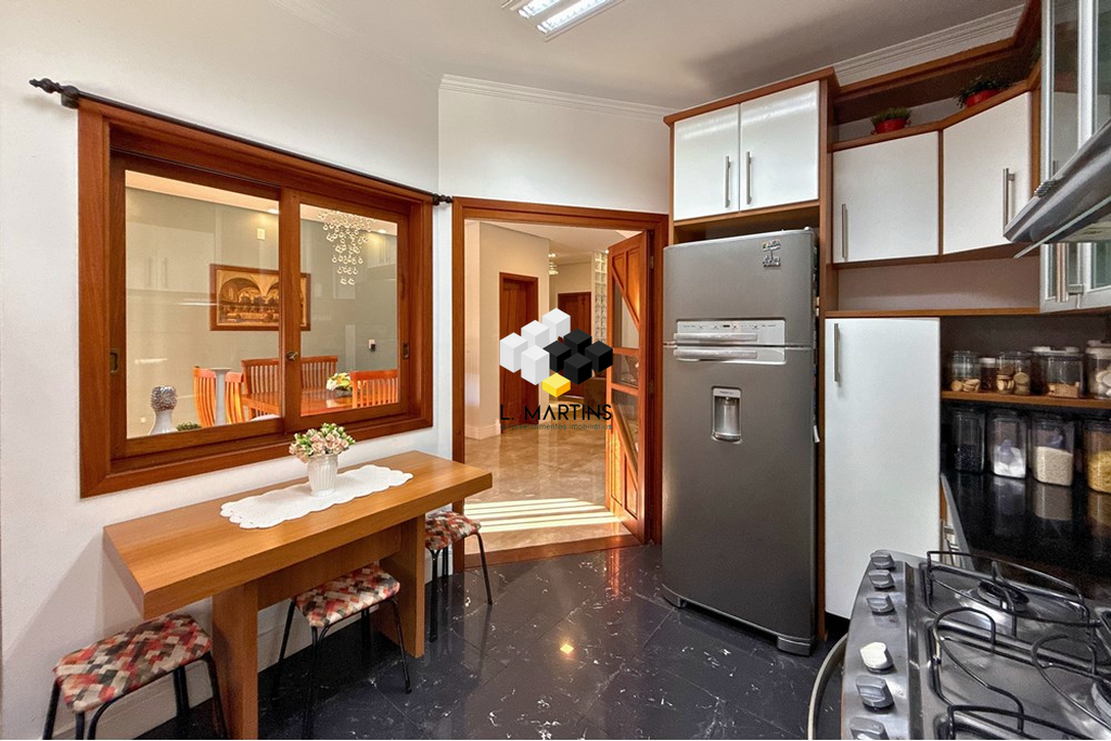 Casa à venda com 4 quartos, 328m² - Foto 15