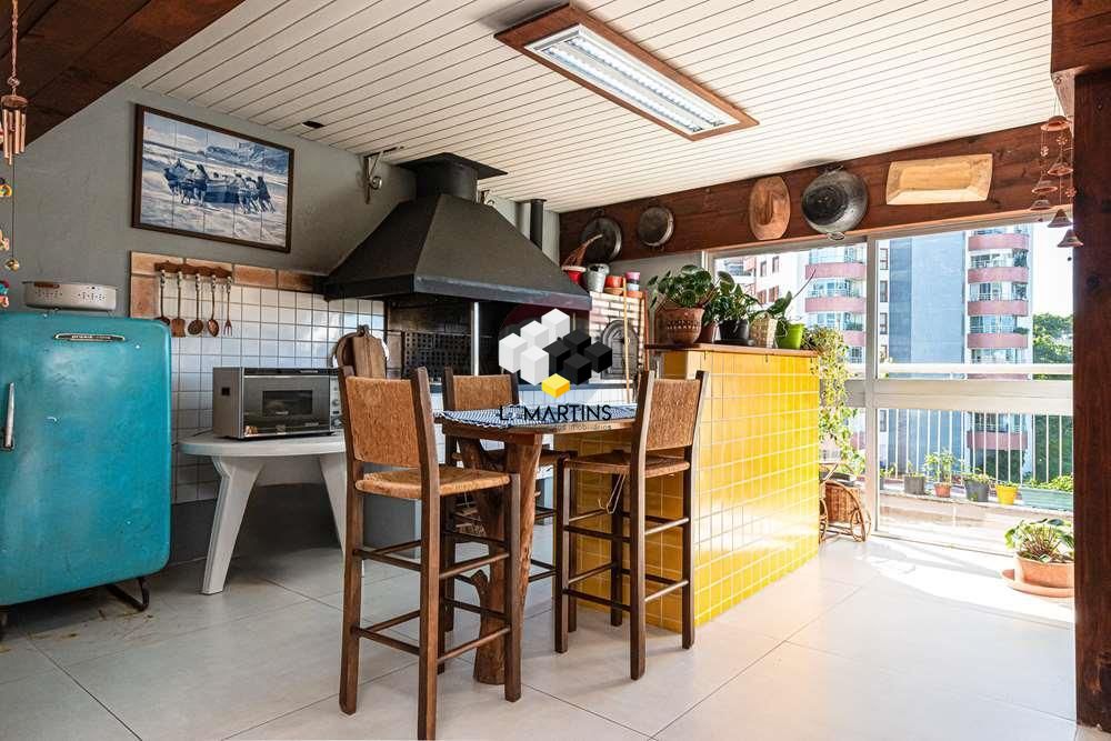 Apartamento à venda com 3 quartos, 237m² - Foto 5