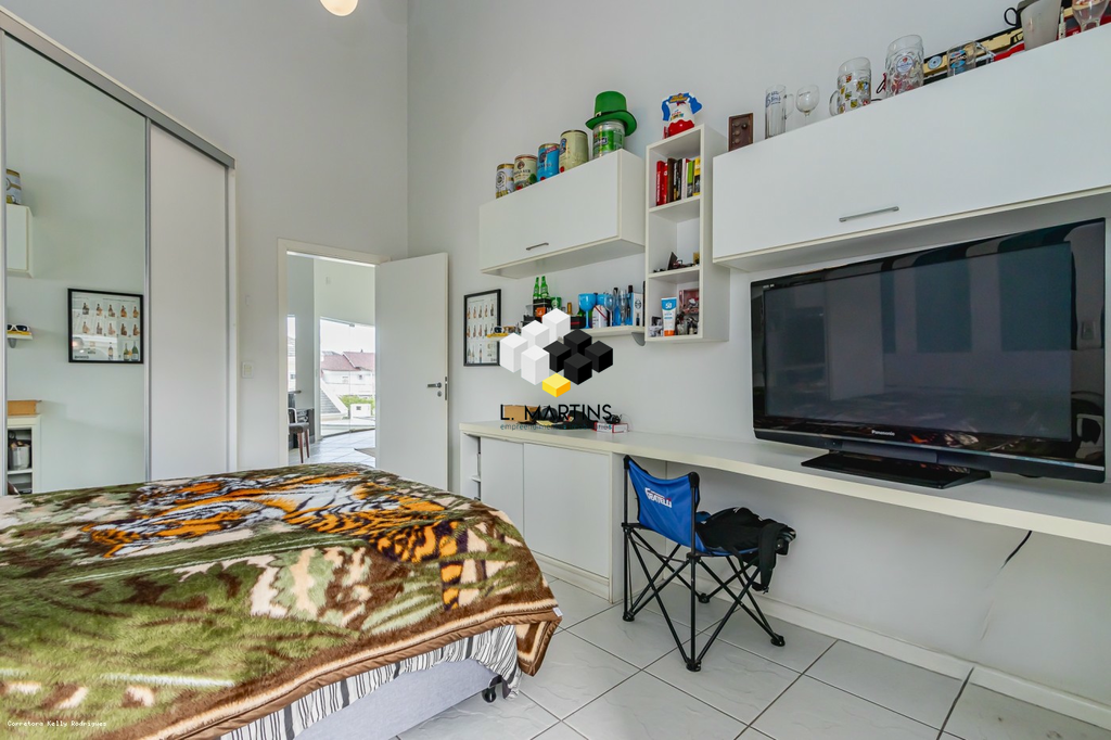 Casa com 4 Dormitórios à venda, 331 m² por R$ 1.750.000,00 Casa com 4 Dormitórios à venda, 331 m² por R$ 1.750.000,00