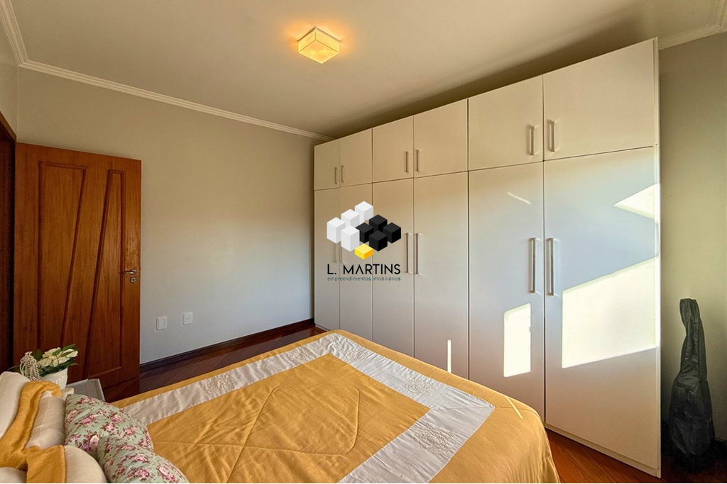 Casa à venda com 4 quartos, 328m² - Foto 63