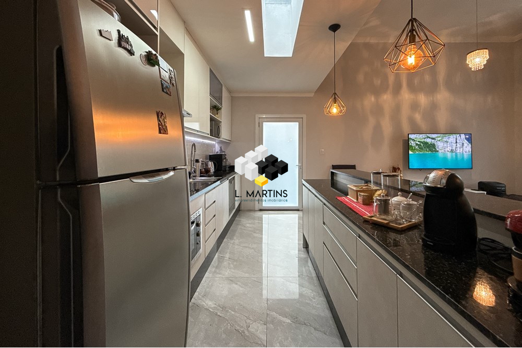 Casa à venda com 5 quartos, 195m² - Foto 19
