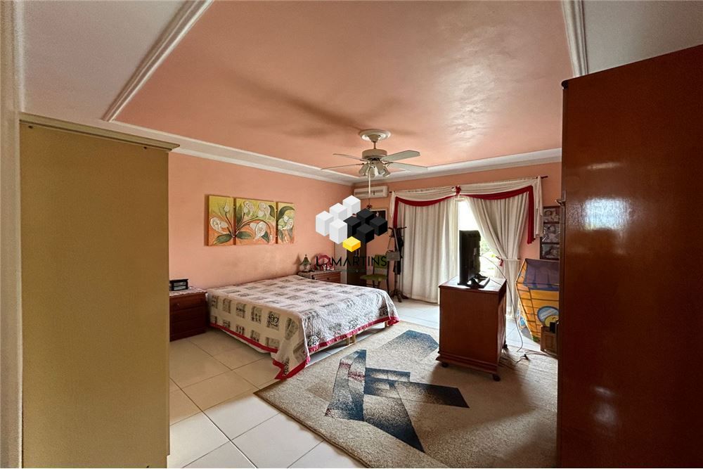 Casa à venda com 3 quartos, 200m² - Foto 12