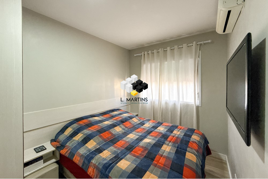 Apartamento com 2 Dormitórios à venda, 52 m² por R$ 220.000,00 Apartamento com 2 Dormitórios à venda, 52 m² por R$ 220.000,00