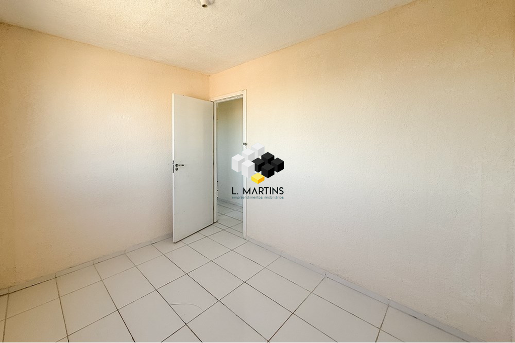 Apartamento com 2 Dormitórios à venda, 41 m² por R$ 200.000,00 Apartamento com 2 Dormitórios à venda, 41 m² por R$ 200.000,00