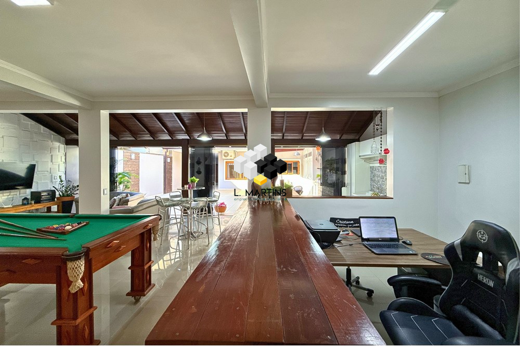 Casa à venda com 4 quartos, 328m² - Foto 33