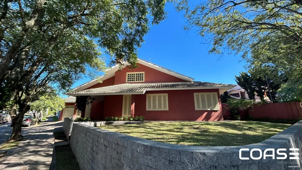 Belíssima casa à venda no Bairro Camobi