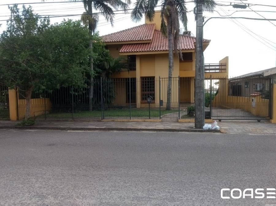 Casa 4 dormitórios (2 suítes), banheira de hidro, piscina, garagem