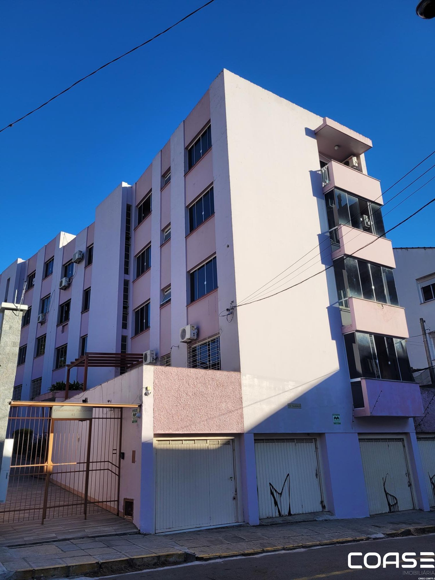 Apto 1dorm Central próximo ao Hospital Caridade - Ed Itacolomi