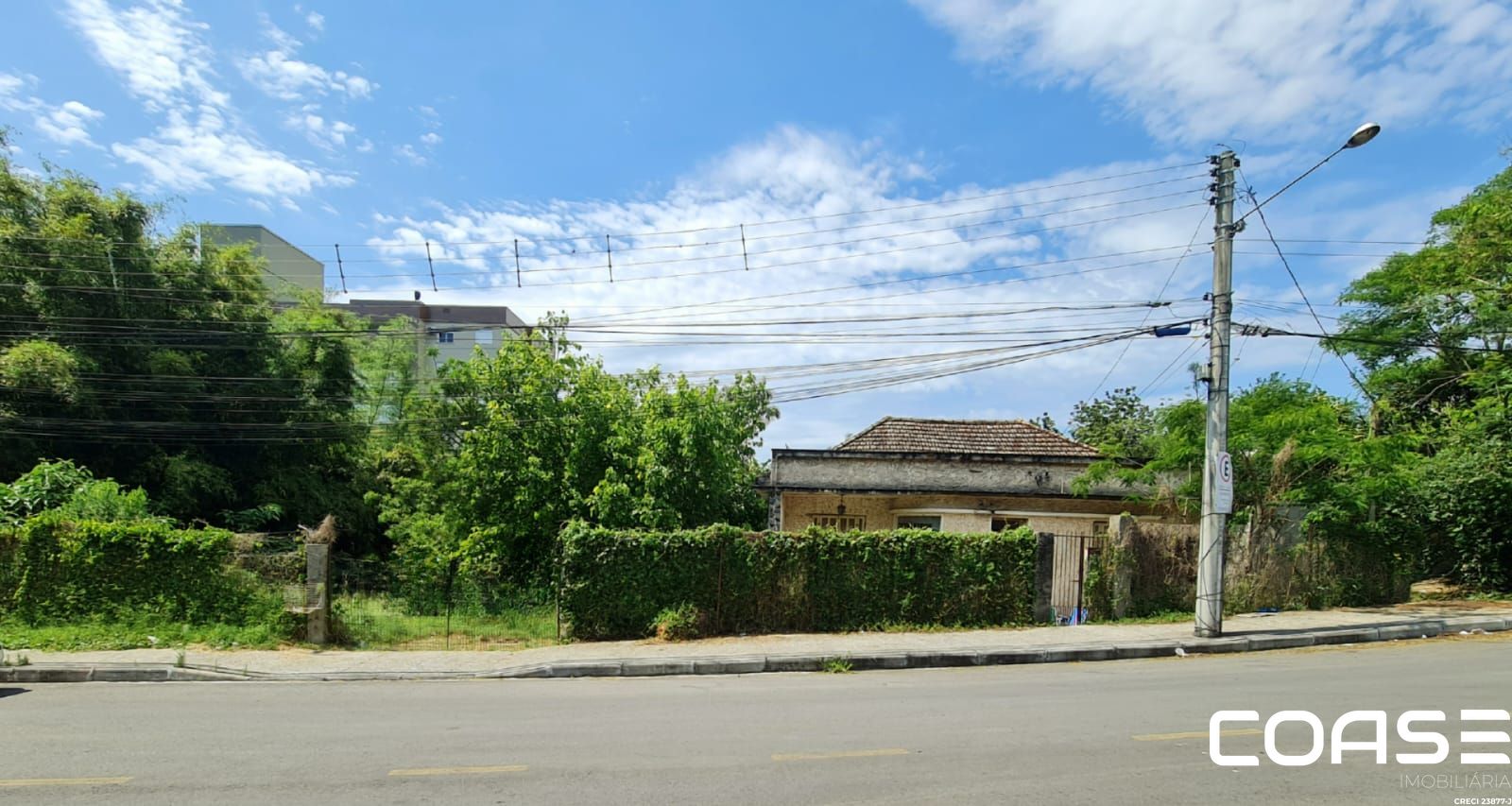 🌆 Terreno Central de 1.784 m² – Oportunidade para Construção e Investimento.
