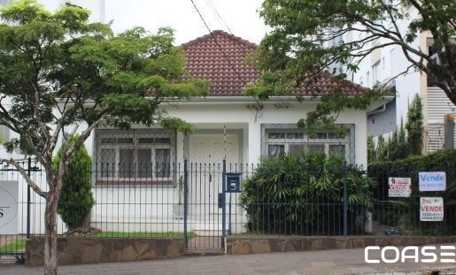 Casa ampla 03 dorm com Suíte, terreno 12x60 Bairro Dores