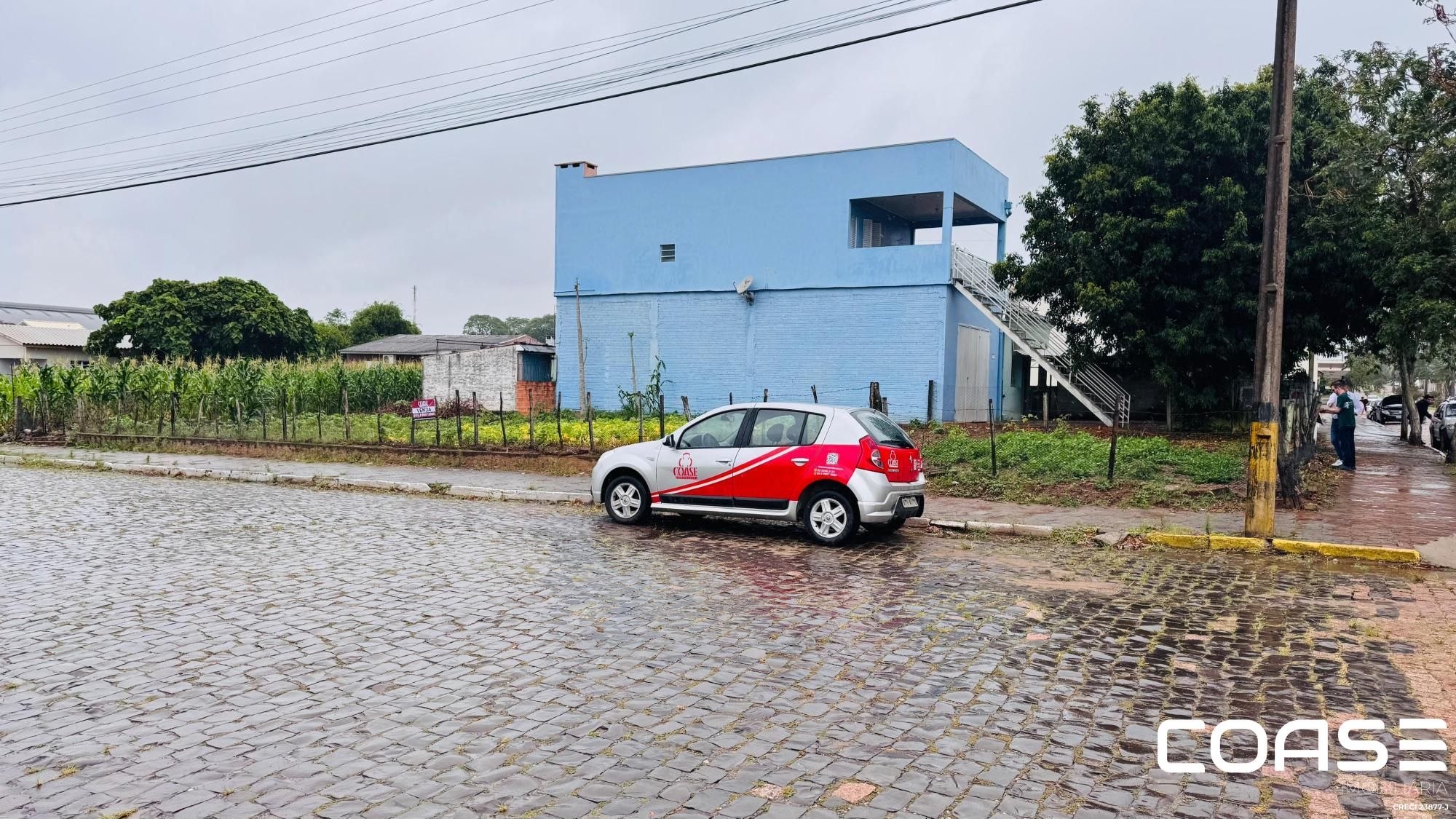 TERRENO DE ESQUINA EM RESTINGA SECA!