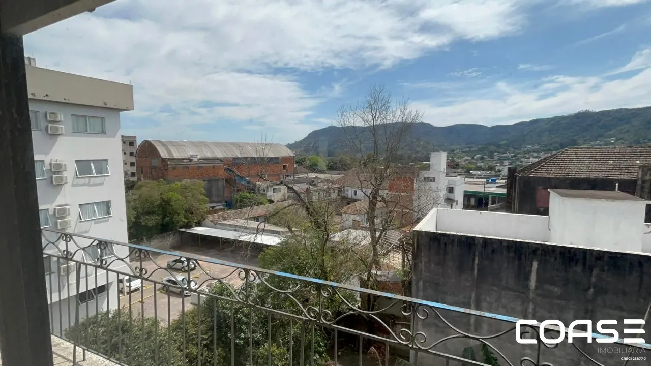 Apartamento 2 dormitórios, desocupado, à venda próximo a Av. Rio Branco