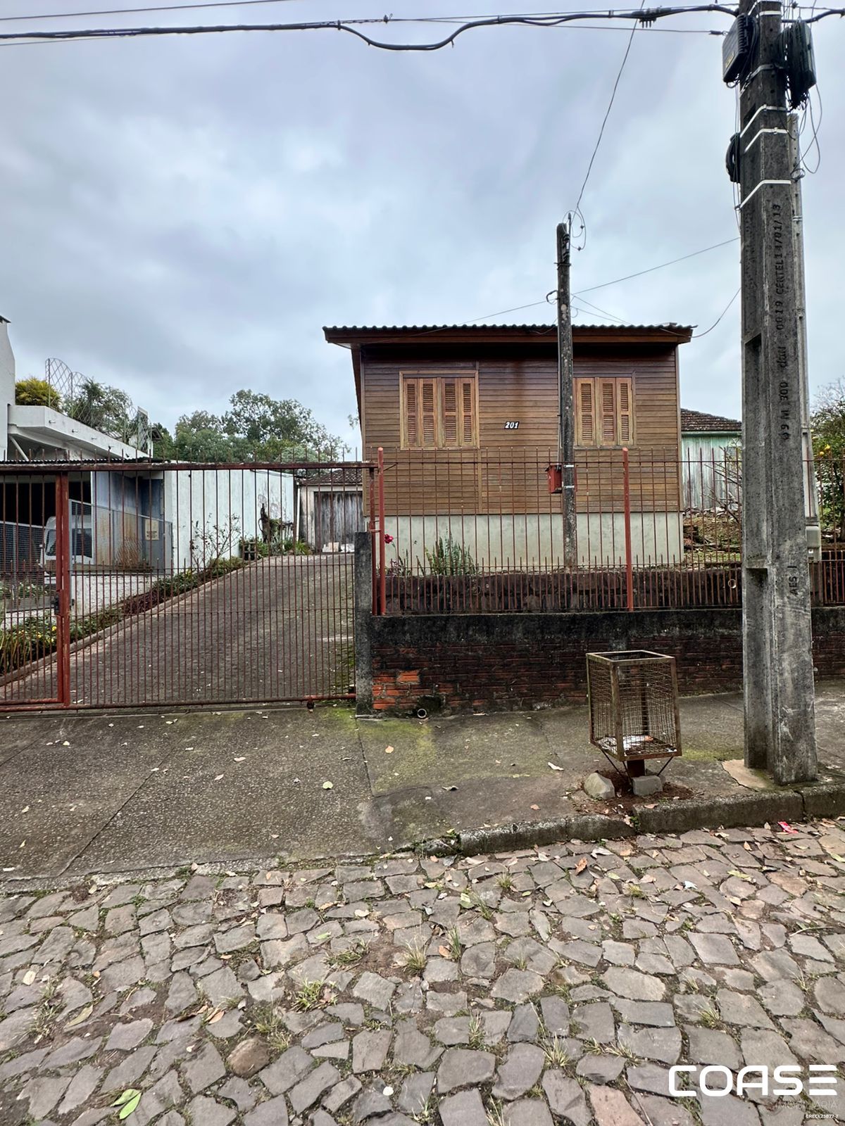 Casa Com galpão e pomar em camobi !!!
