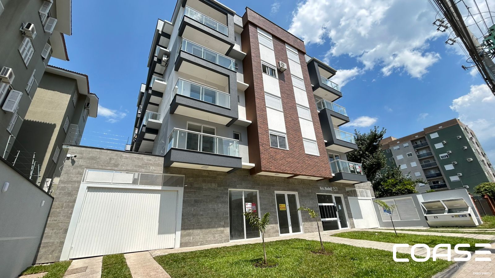 Apartamento alto padrão 2 dormitórios com suíte próximo ao arco da UFSM novo e d