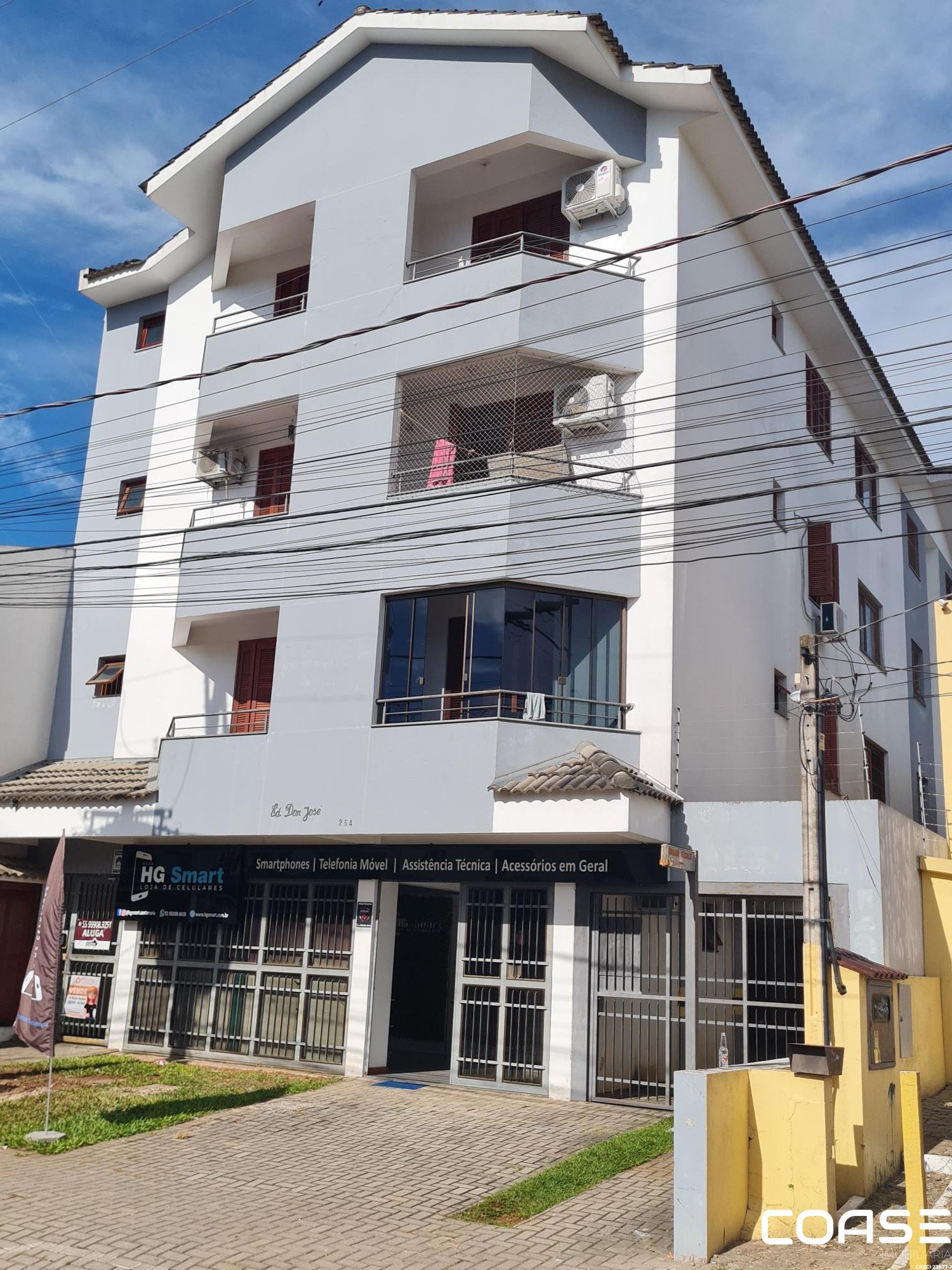 Apartamento 02 dormitórios Suíte Elevador e Garagem para venda próximo a UFSM